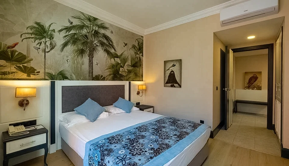 هتل کریستال پارایسو ورده ریزورت اند اسپا آنتالیا